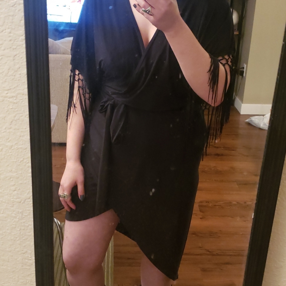 NWT. Boohoo slinky fringe sleeved black dress